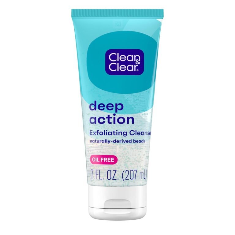 Clean & Clear Deep Action exfoliating face wash tube, oil free